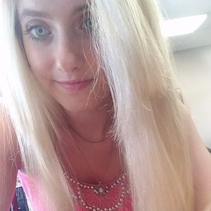 Meet your Posher, Sabrina